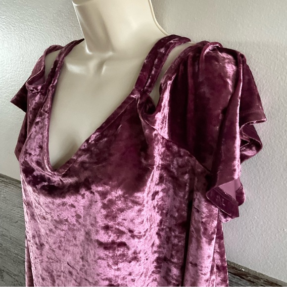 Torrid Plum Velvet Cold Shoulder Top Size 2 (2X) (P1) - Picture 3 of 8